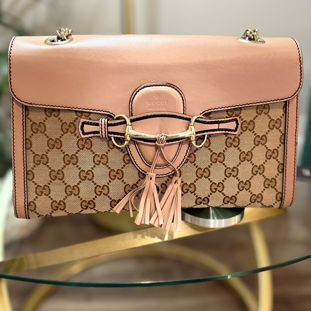 GUCCI 
Monogram Medium Emily Chain Shoulder Bag Light Pink